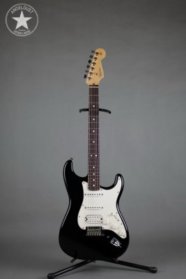 fender-stratocaster-hss-2008-01.jpg