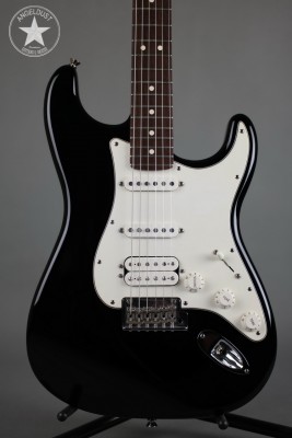 fender-stratocaster-hss-2008-03.jpg