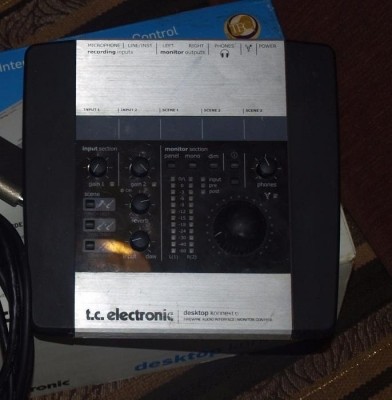 417465770_1_1000x700_audiointerfeys-zvukovaya-karta-tc-electronic-desktop-konnekt-6-novotroitskoe_rev003.jpg