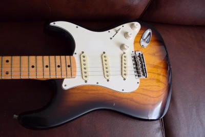367135624_2_1000x700_prodam-obmenyayu-fender-54-vintage-stratocaster-usa-2007-fotografii.jpg