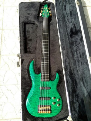 TvOrEUCm61g.jpg