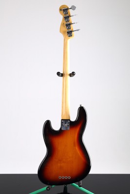 Fender_JB_03small.jpg