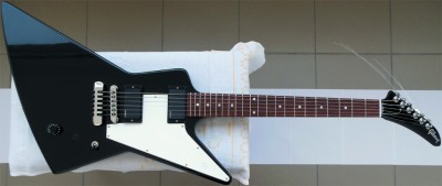 Gibson Explorer Ebony 1_.jpg