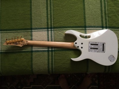 506828570_7_1000x700_ibanez-jem-7vwh-steve-vai-made-in-japan-.jpg