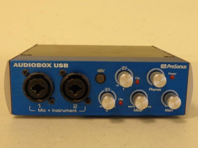 Presonus Audiobox 2.jpg