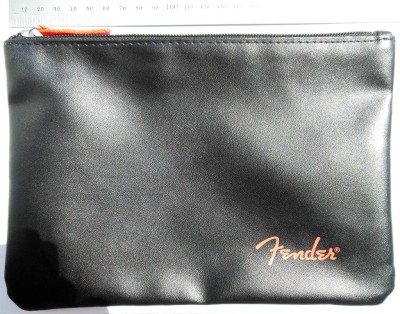 1 Fender zippered vinyl pouch 7711044000 front_.jpg