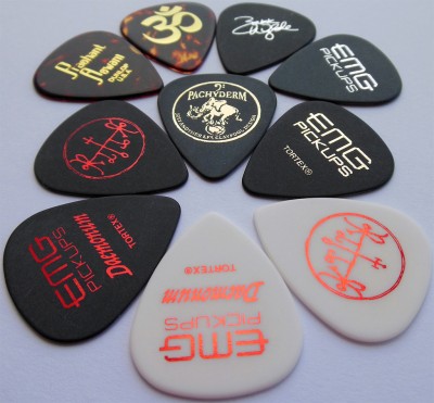 EMG guitar picks very rare.jpg