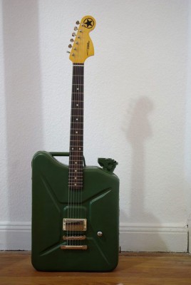 20-sumasshedishh-dizajnov-gitar_4.jpg