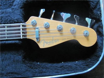 9.V Fender JB.jpg