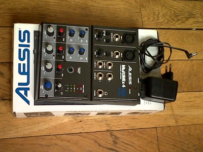 alesis-multimix-4-usb-242142.jpg