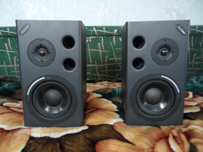 Alesis 11.jpg
