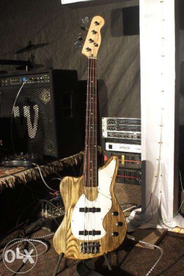 Fender Jaguar reverse  Custom Bass 1.jpg