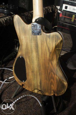 Fender Jaguar reverse  Custom Bass 2.jpg