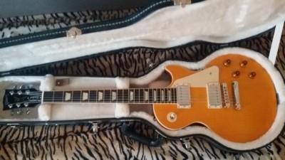 Gibson Les Paul Standard.jpg