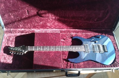 Ibanez_rg520_01.jpg