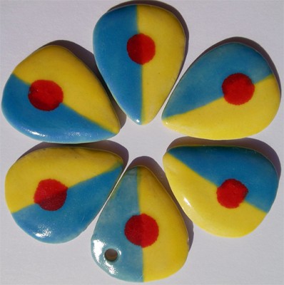 Harry Leaf Designs Guitar Picks 2_.jpg