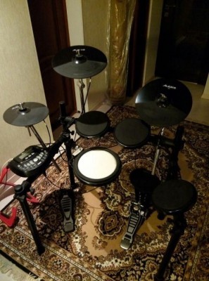 351684160_1_1000x700_prodam-elektronnye-barabany-alesis-dm7-usb-kit-pedal-odessa.jpg